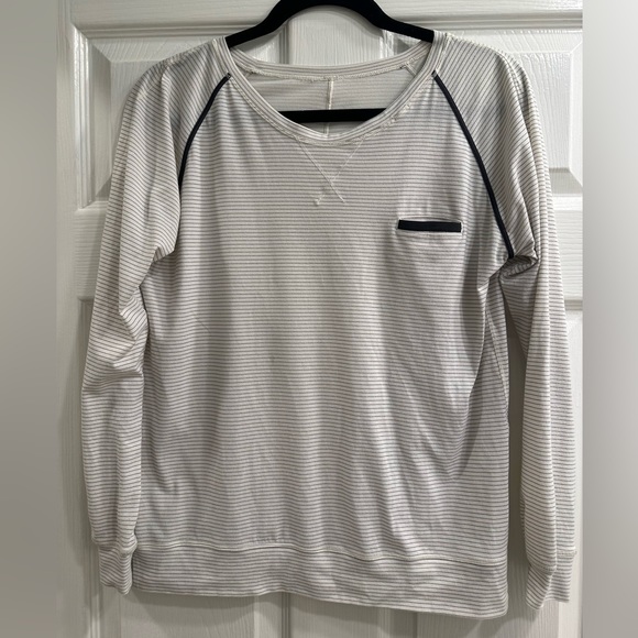 Lululemon Weightless Crew Top - Picture 2 of 14